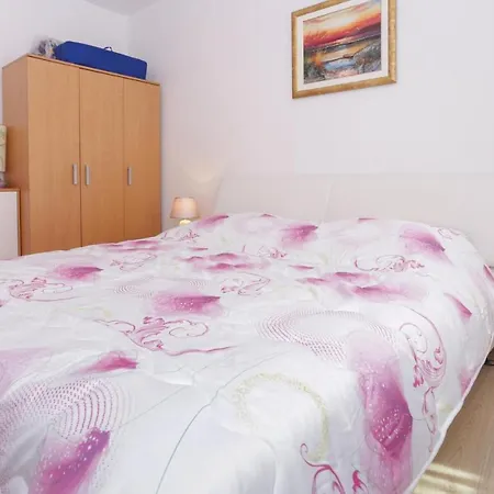 1 Bedroom Gorgeous In *