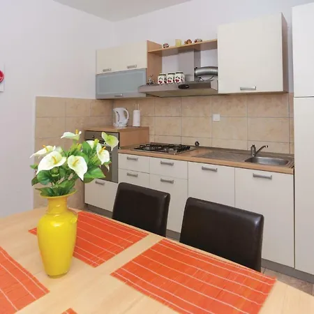 1 Bedroom Gorgeous In