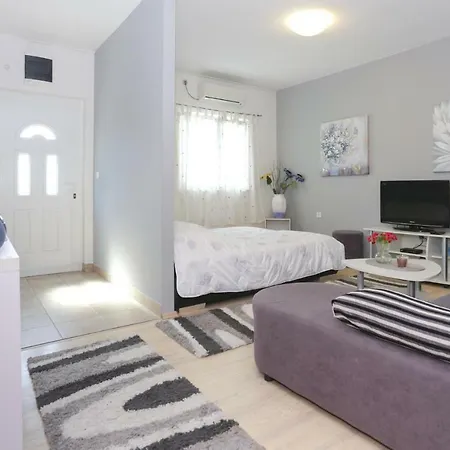 1 Bedroom Gorgeous In شقة